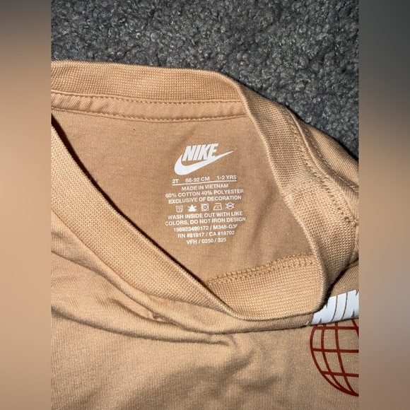 Nike - Boy’s 2T matching set - Picture 5 of 6